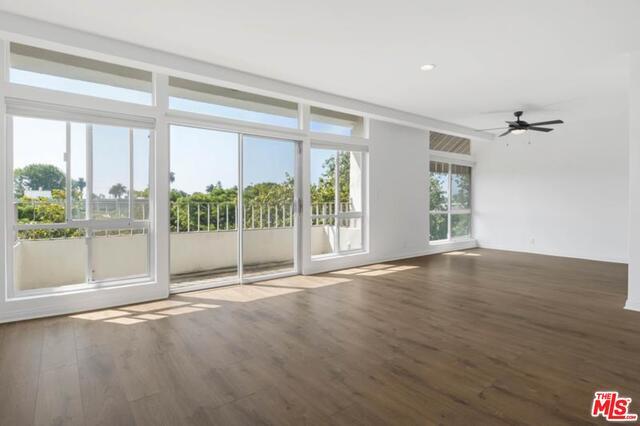 Building Photo - 511 San Vicente Blvd