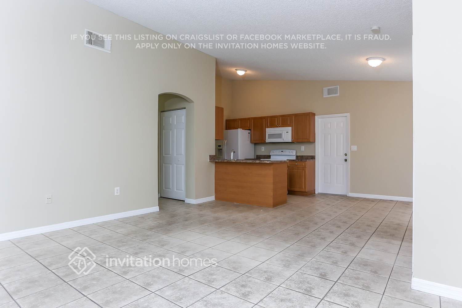 Building Photo - 8410 SW 157th Ct