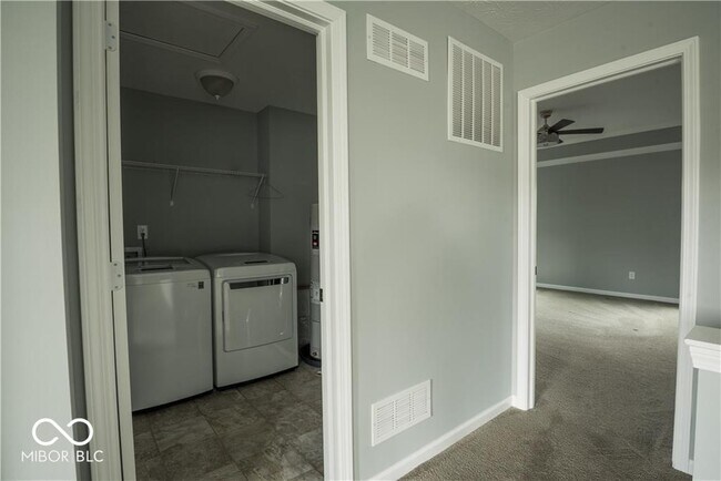 Building Photo - 15665 Eastpark Dr