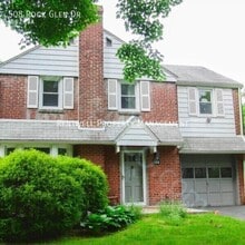 Building Photo - 508 Rock Glen Dr