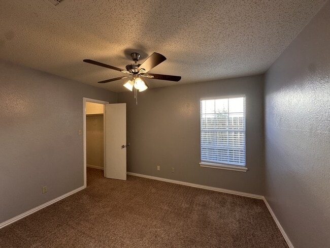 Building Photo - 4203 Savannah Cir