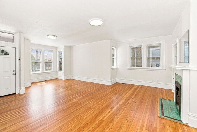 Building Photo - 1741 Rose St