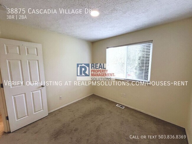 Building Photo - 38875 Cascadia Village Dr