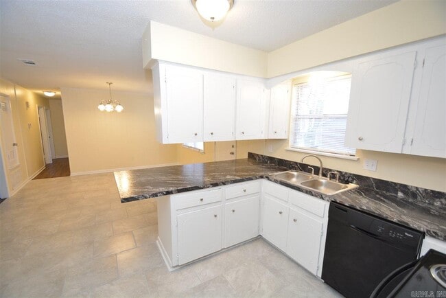 Building Photo - 9600 Cerelle Dr
