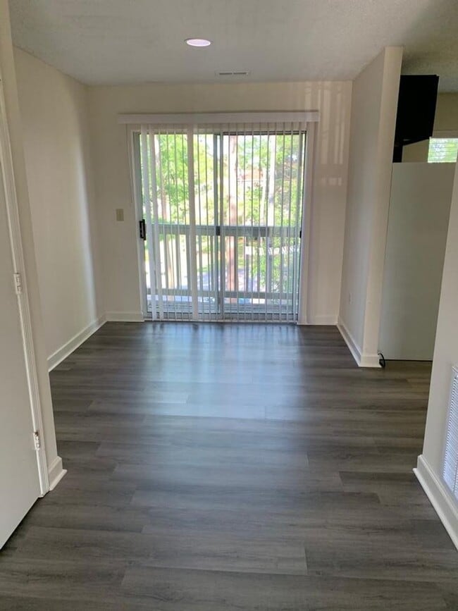 Building Photo - 1 BED 1 BATH CONDO AT MYRTLE GREENS