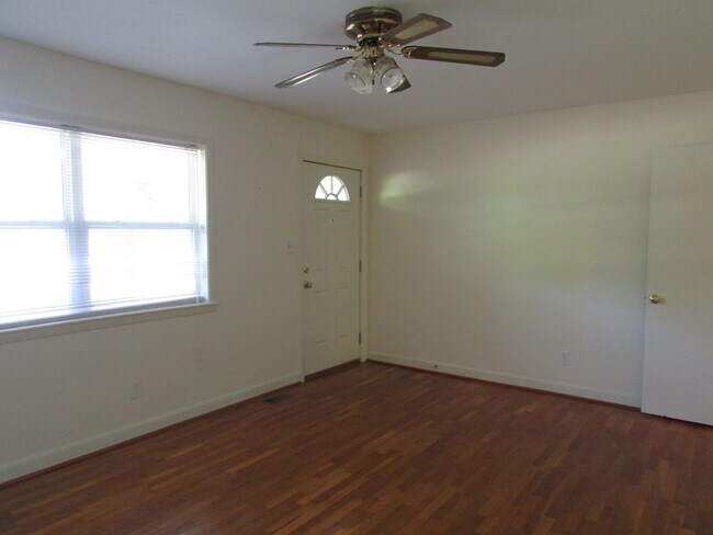 Building Photo - 202 Wrenwood Cir