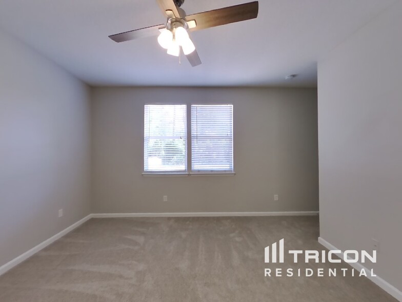Building Photo - 3972 Ringneck Dr