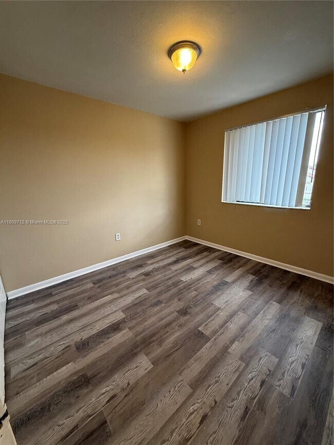 Building Photo - 3208 San Remo Cir