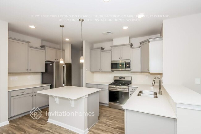 Building Photo - 145 Falls Cove Dr