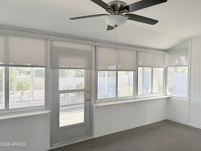 Building Photo - 10217 W Mission Ln