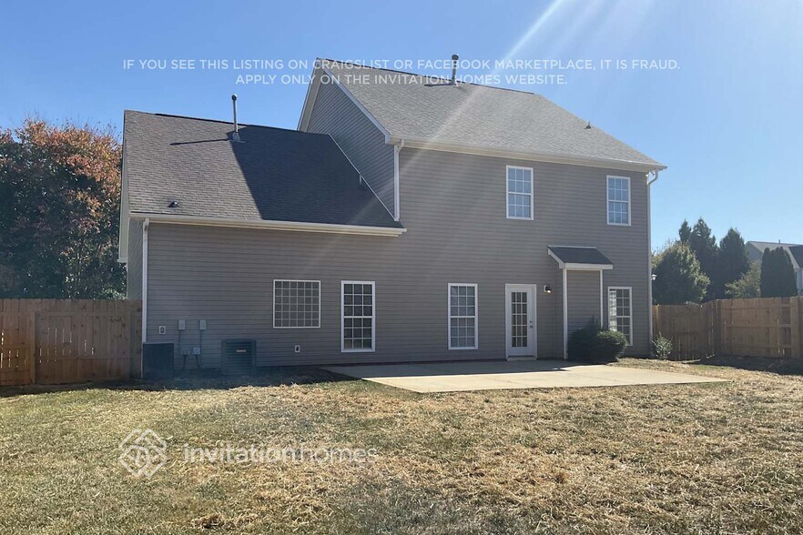 Building Photo - 1214 Mallory Ln