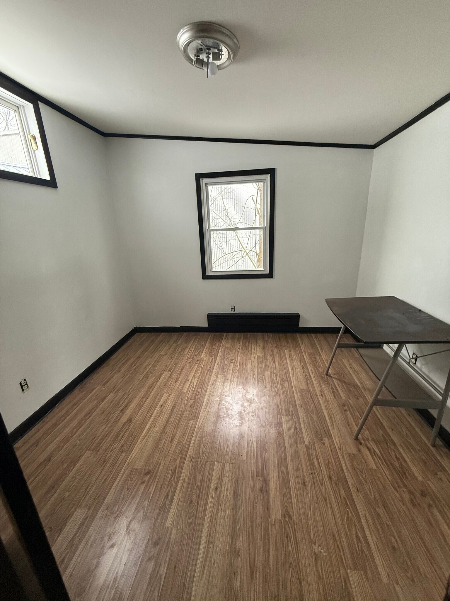 Building Photo - 93 Main St