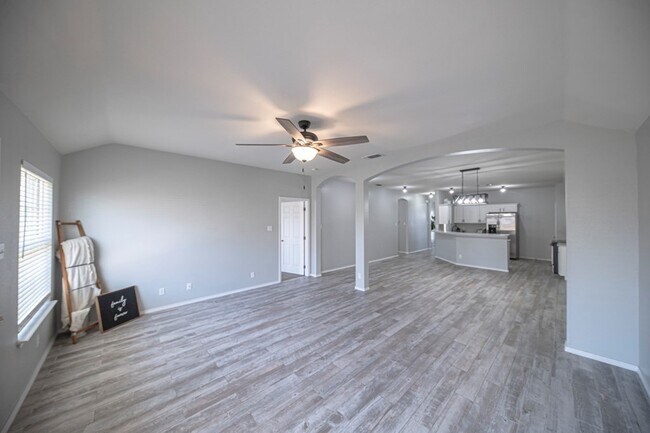 Building Photo - 2207 Medford Ct