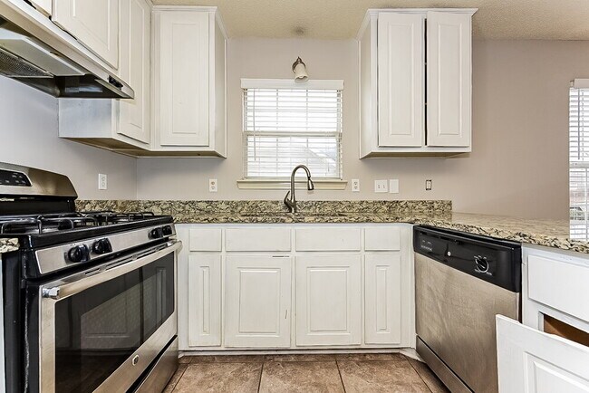 Building Photo - 3709 Hudson Ct