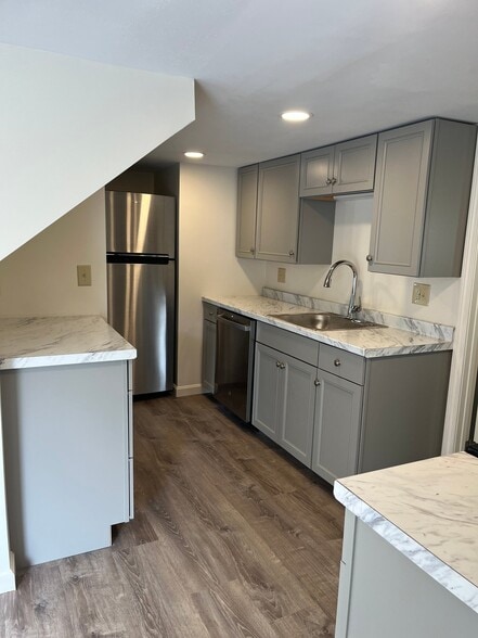 Building Photo - 14 Myrica Ave