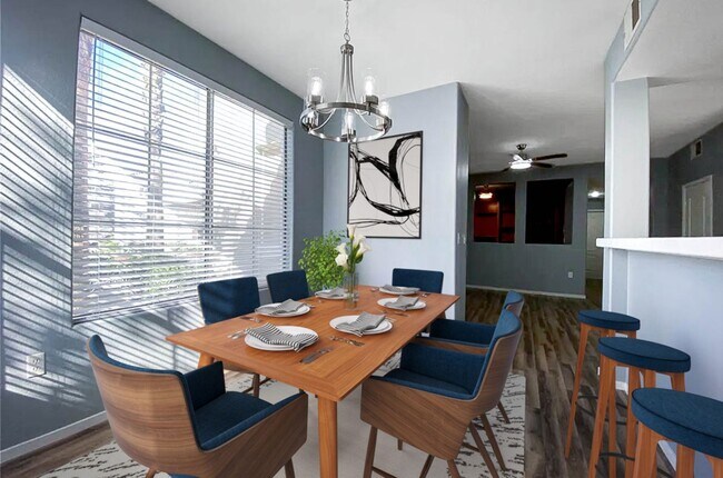 Building Photo - First Floor Condo in Green Valley!