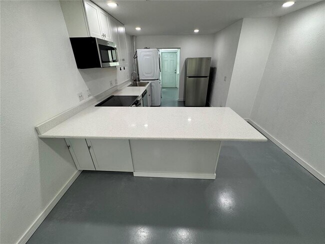 Building Photo - 5720 13th Ave N