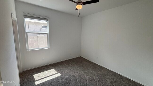 Building Photo - 1136 W Sand Cyn Ct