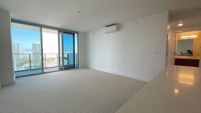 Building Photo - AZURE at Ala Moana - 1 Bed 1 Bath 1 Parking -Great location to Shopping & Restaurants