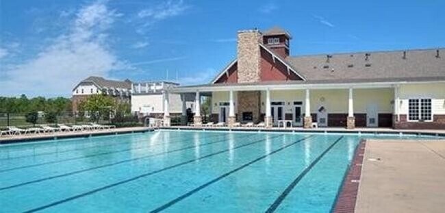 Building Photo - BEAUTIFUL 3 Bedroom Townhome Bonterra Village AVAILABLE MARCH 2026