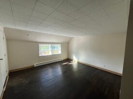 Building Photo - 381 Liberty St
