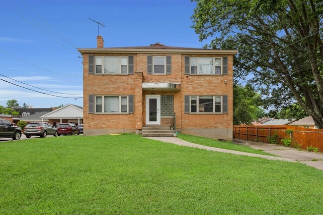 Building Photo - 3873 E Galbraith Rd