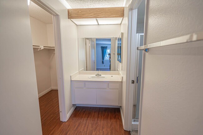 Building Photo - Canyon Oaks 2 Bedroom Rental Home in Canyo...