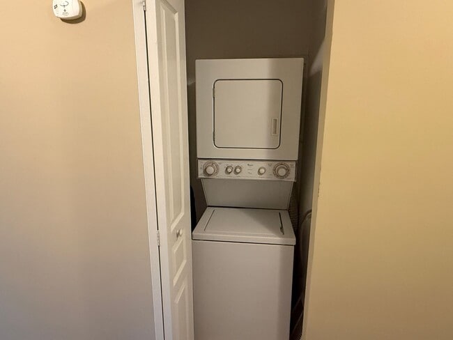 Building Photo - 13725 Calloway Glen Dr