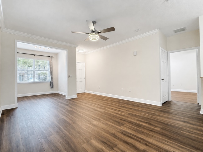 Building Photo - Upgraded 2Bedrooms/2Baths condo in a vibrant lifestyle Winter Garden community!
