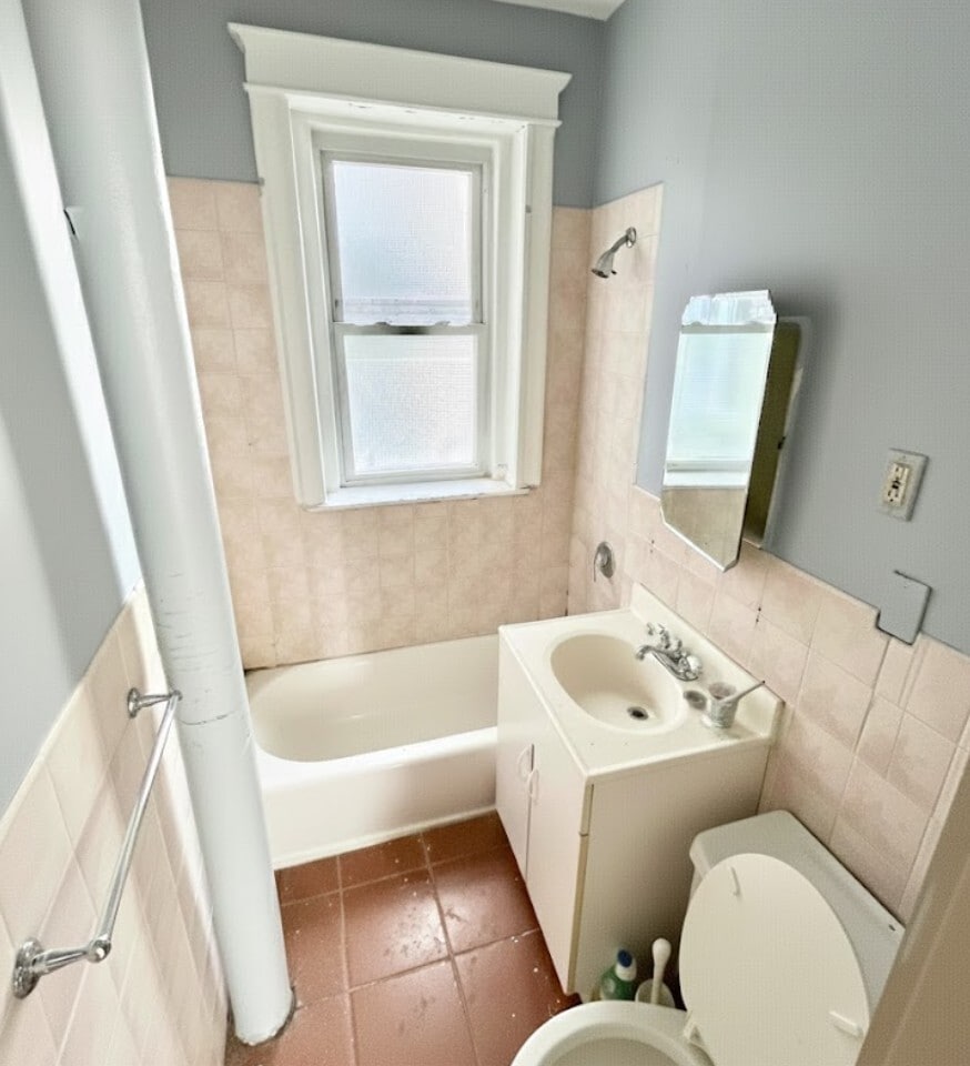 Building Photo - 1625 Commonwealth Ave