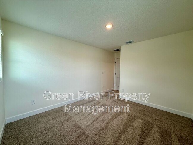 Building Photo - 3435 Auvenshine Wy