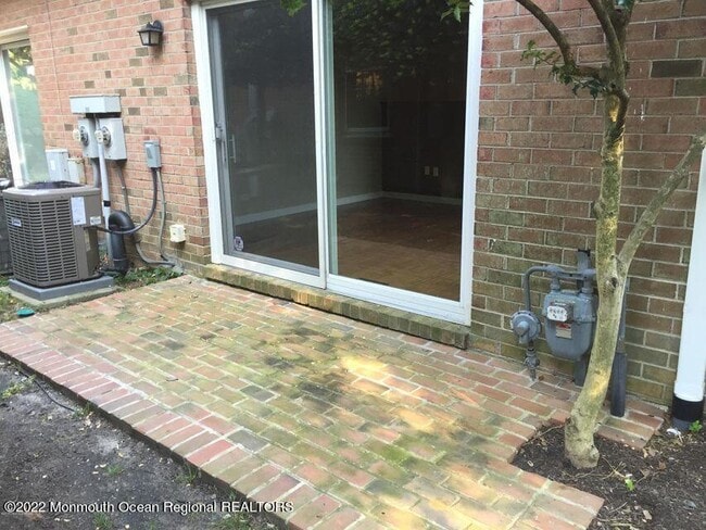 Building Photo - 23 Wyckham Rd