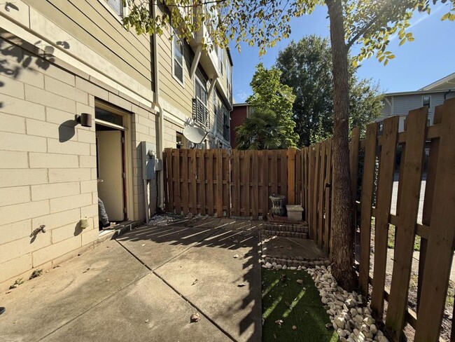 Building Photo - 2976 Textile Way