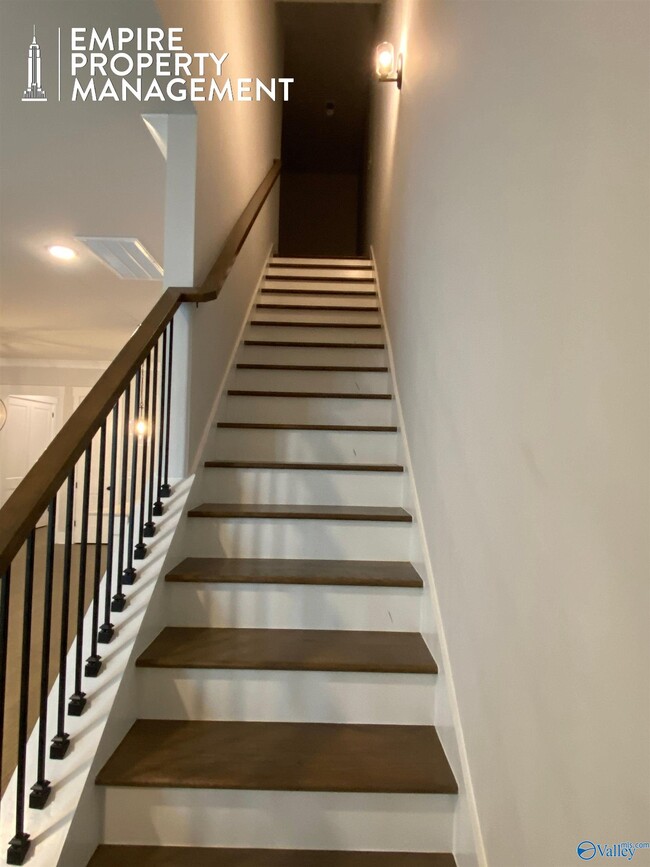 Building Photo - 318 Hay Rake Dr