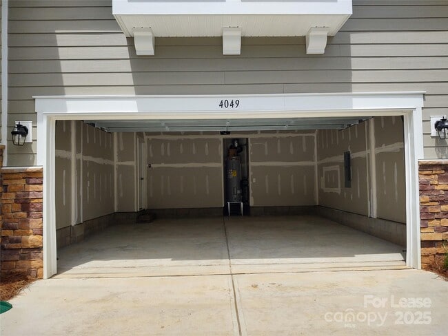 Building Photo - 4049 Whipcord Dr