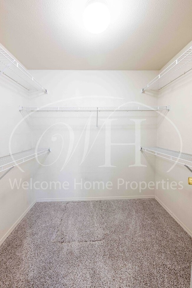 Building Photo - Newer 2 bed/2bath Home in Quiet Neighborhood