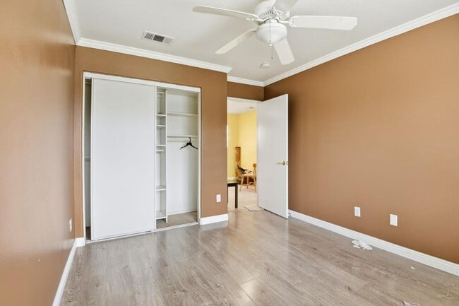 Building Photo - 7208 Paseo Del Rio