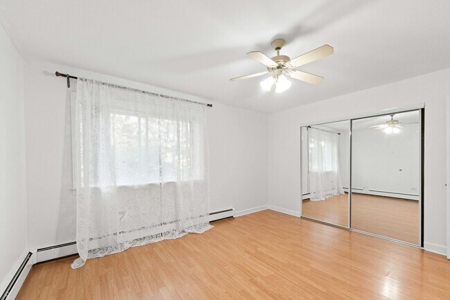 Building Photo - 2226 S Goebbert Rd