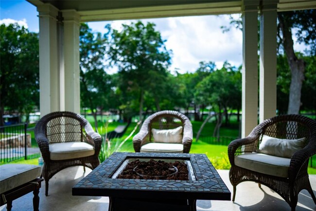 Building Photo - 1035 Timber Elm