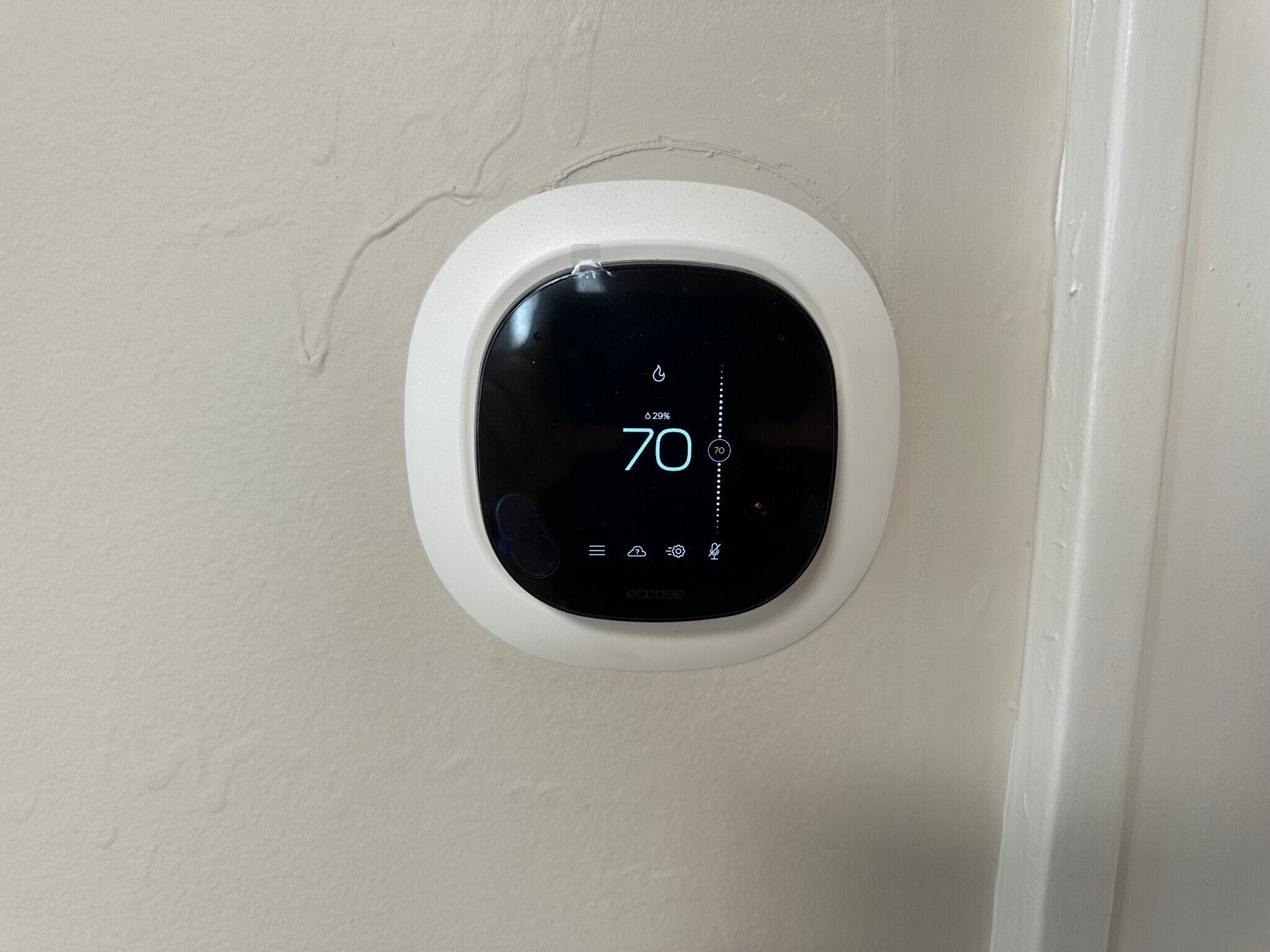 Building Photo - 235 Logan Ave N