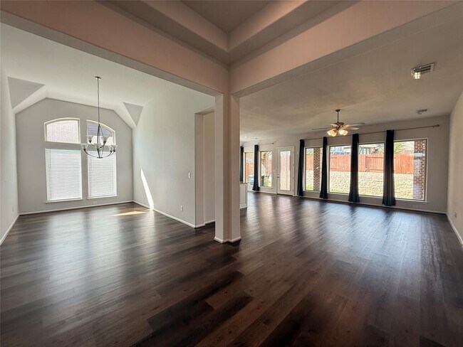 Building Photo - 156 Santa Maria St