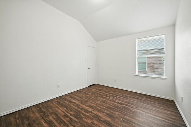 Building Photo - Wonderful 3 bedroom 2 bathroom home in Pal...