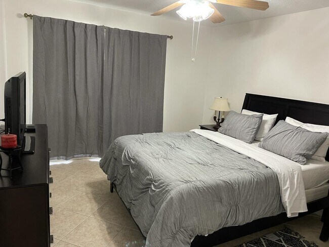 Building Photo - 148 Tuscany Ln