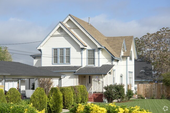 Building Photo - 3068 Gardella Plaza