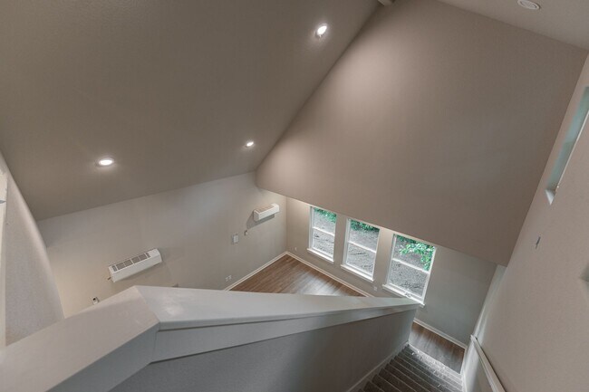 Building Photo - Brand New 2 BR Townhomes