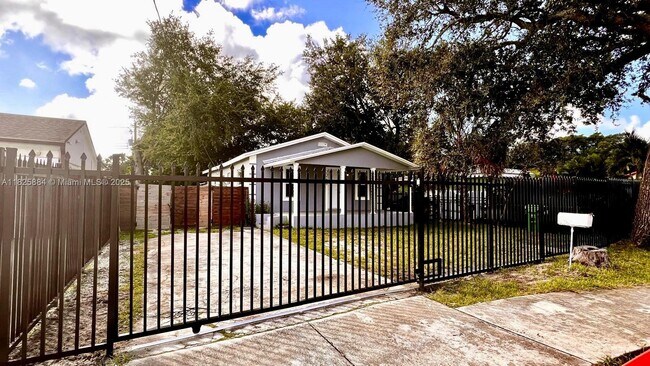 Primary Photo - 2260 NW 91st St