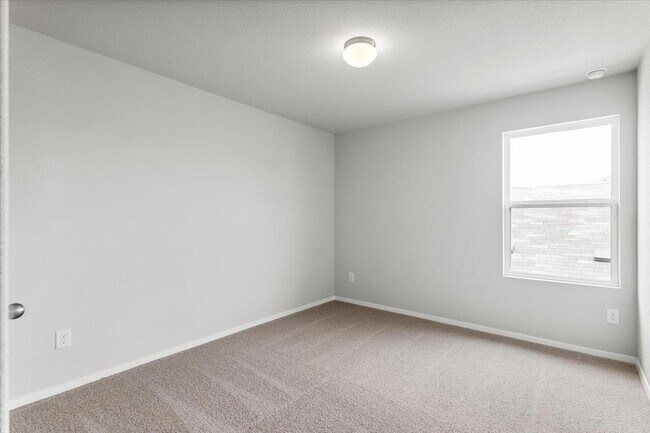 Building Photo - 2709 Totley Rd