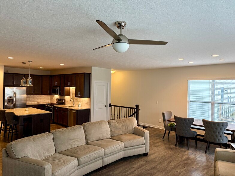 Kitchen/Dining/Living - 6120 Jadkins Way