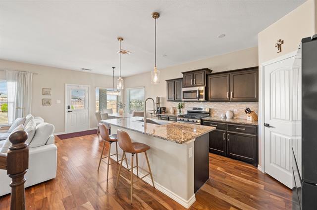Building Photo - 8461 Comanche Springs Dr