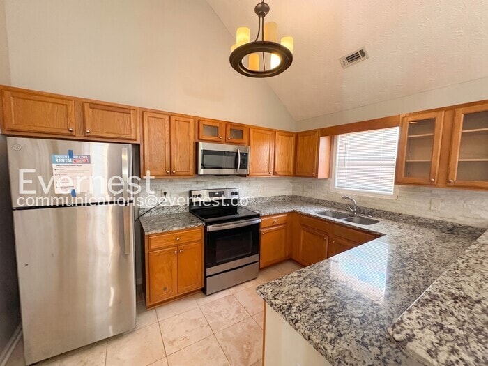 Building Photo - 228 Nina Cir